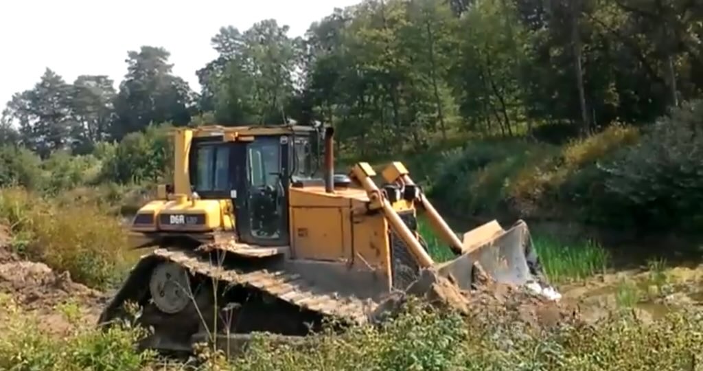 Préparation de terrain pour plantation de vigne